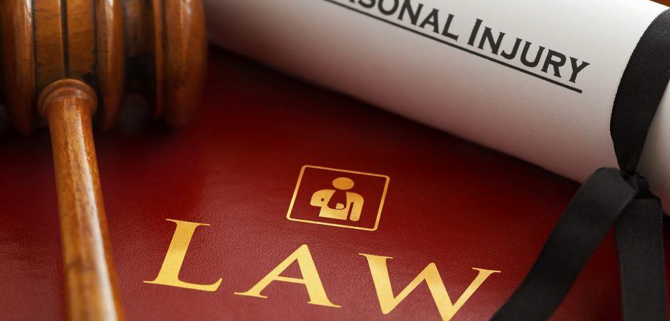 lawyers-e835b10f20_1920